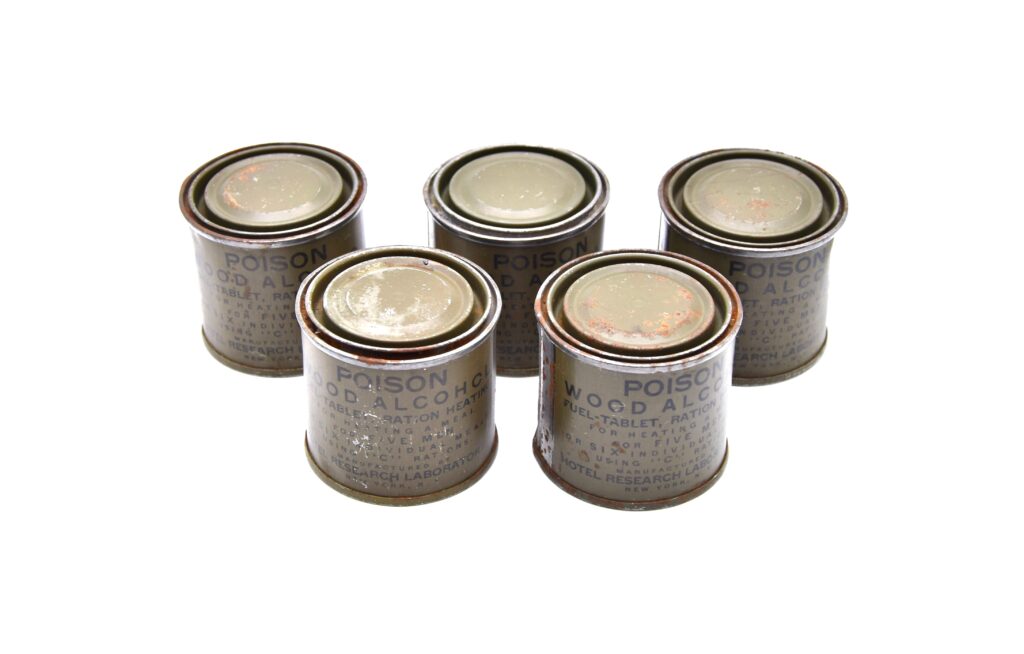 Lotto di 5 barattoli scaldavivande spirito di legno US Army "Poison Wood Alcohol Ration Heating Fuel-Tablet" - 2GM